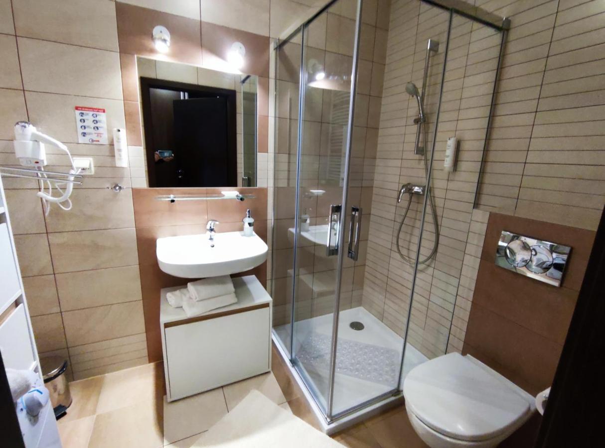 Apartament Przy Hotelu Aquarius Kolobrzeg Ngoại thất bức ảnh