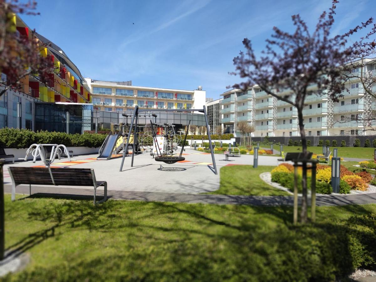 Apartament Przy Hotelu Aquarius Kolobrzeg Ngoại thất bức ảnh